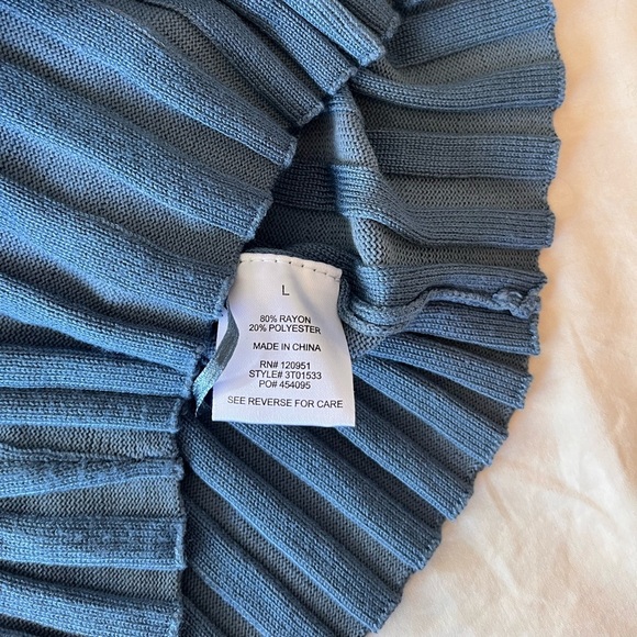 NWT Pink Rose Ribbed Knit Cropped Tank Top in Dreamy Blue L - Picture 10 of 11